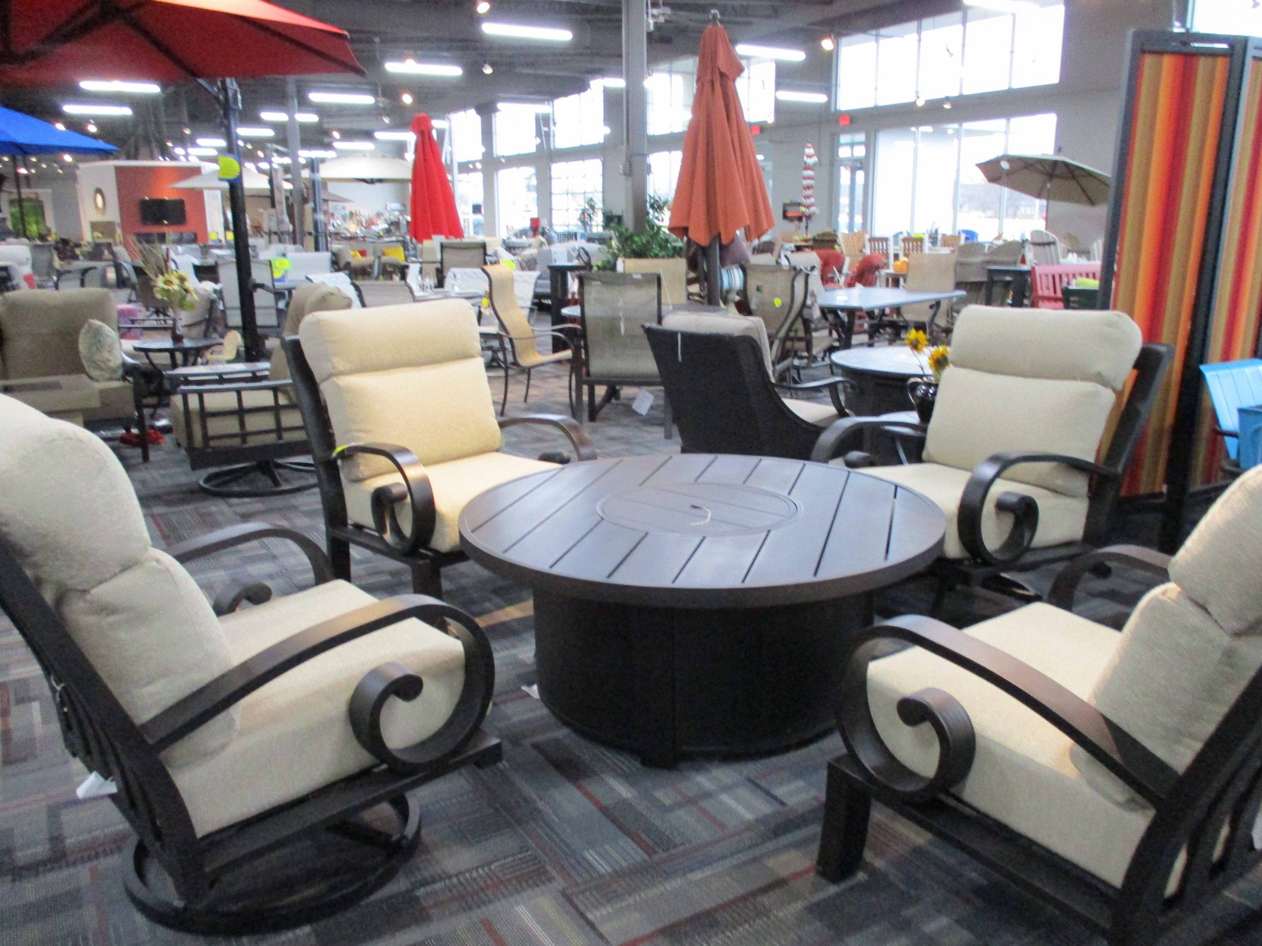 Fireplace Superstore Urbandale, IA Aluminum Avila Patio Set