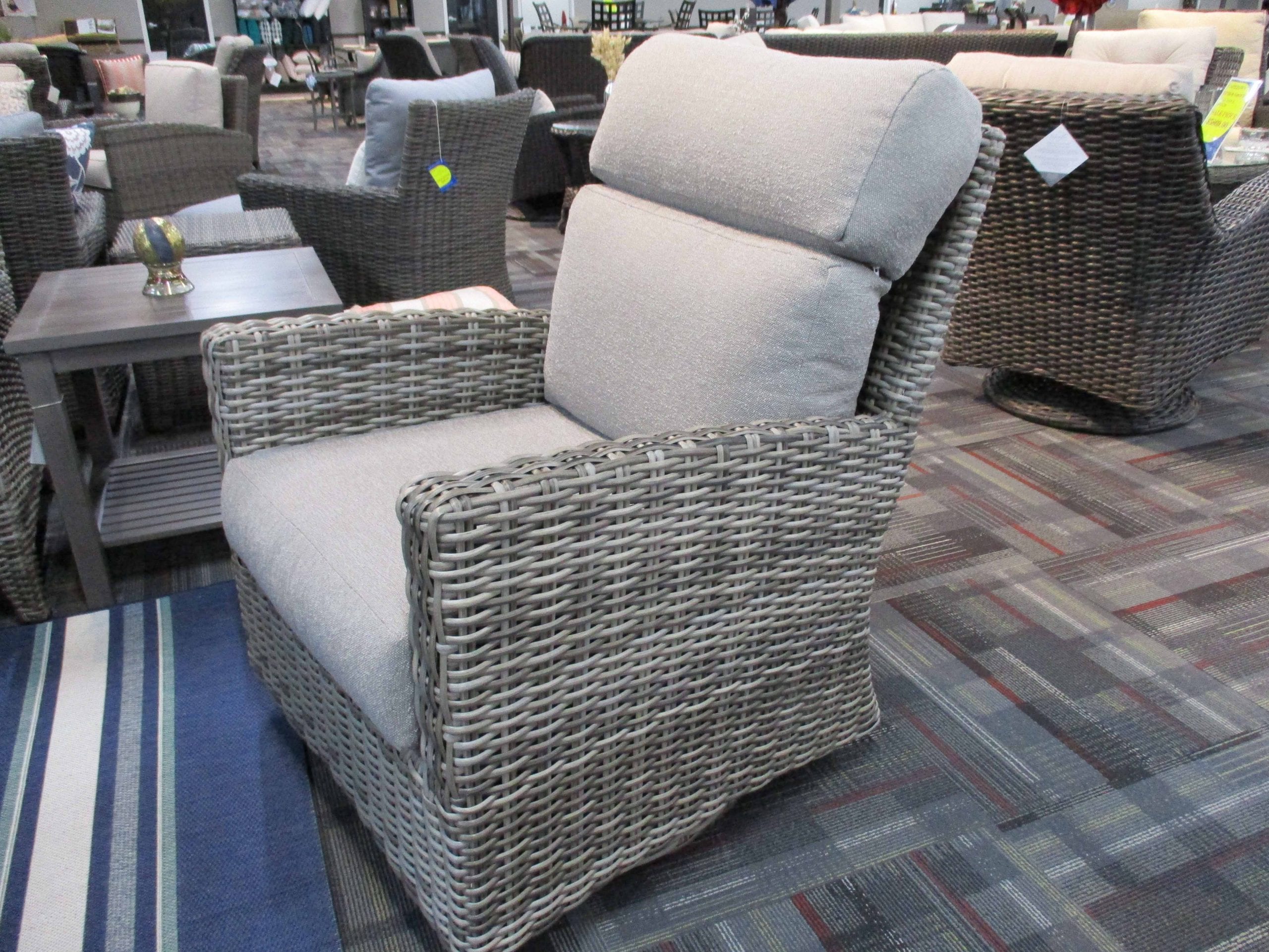 Fireplace Superstore Urbandale, IA Swivel Rocking Lounge Chair